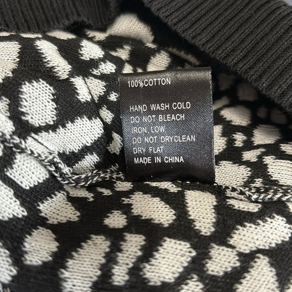 POL Women’s Size L Animal Print Super Soft Crewneck Sweater - Picture 6 of 7